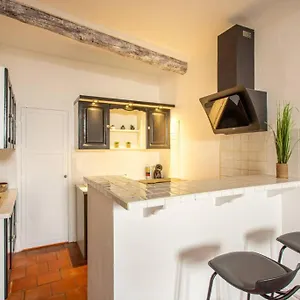Appartamento Vieil De Charme 2/4pers, Antibes